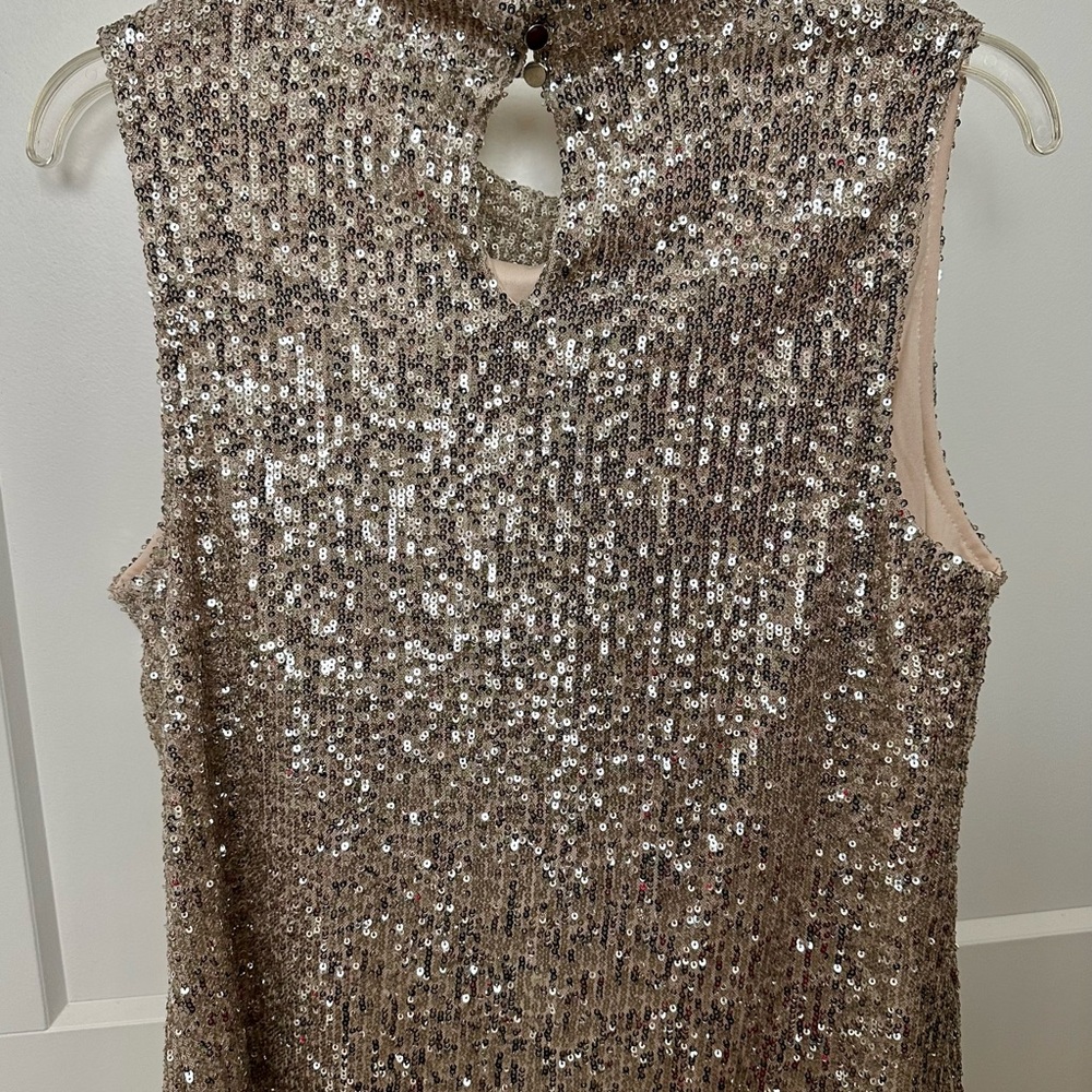 Cable & Gauge Sparkling Sequin Top - Picture 4 of 7